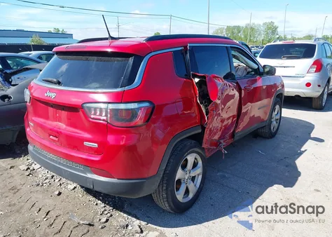 2018 Jeep Compass Latitude 4X4 из США, поврежденный, VIN 3C4NJDBB6JT142740